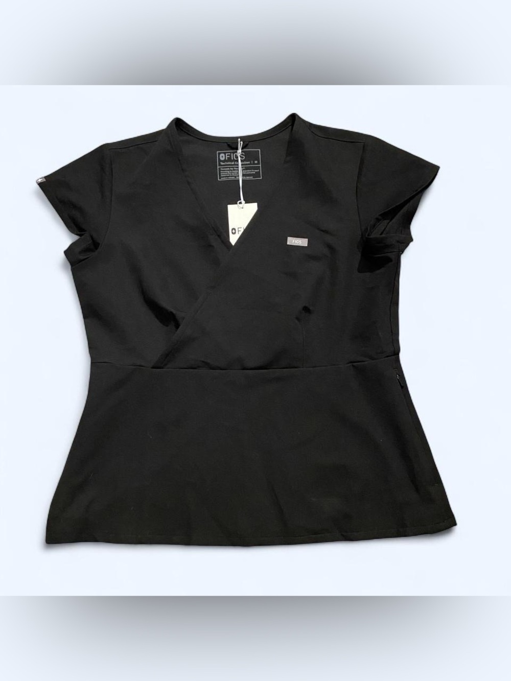 Black figs scrub top